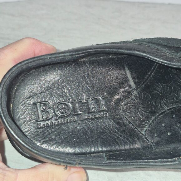 Born Black Med Wide Leather Upper Slip on Shoes Size 7/38 072603 Loafers. - Picture 5 of 8